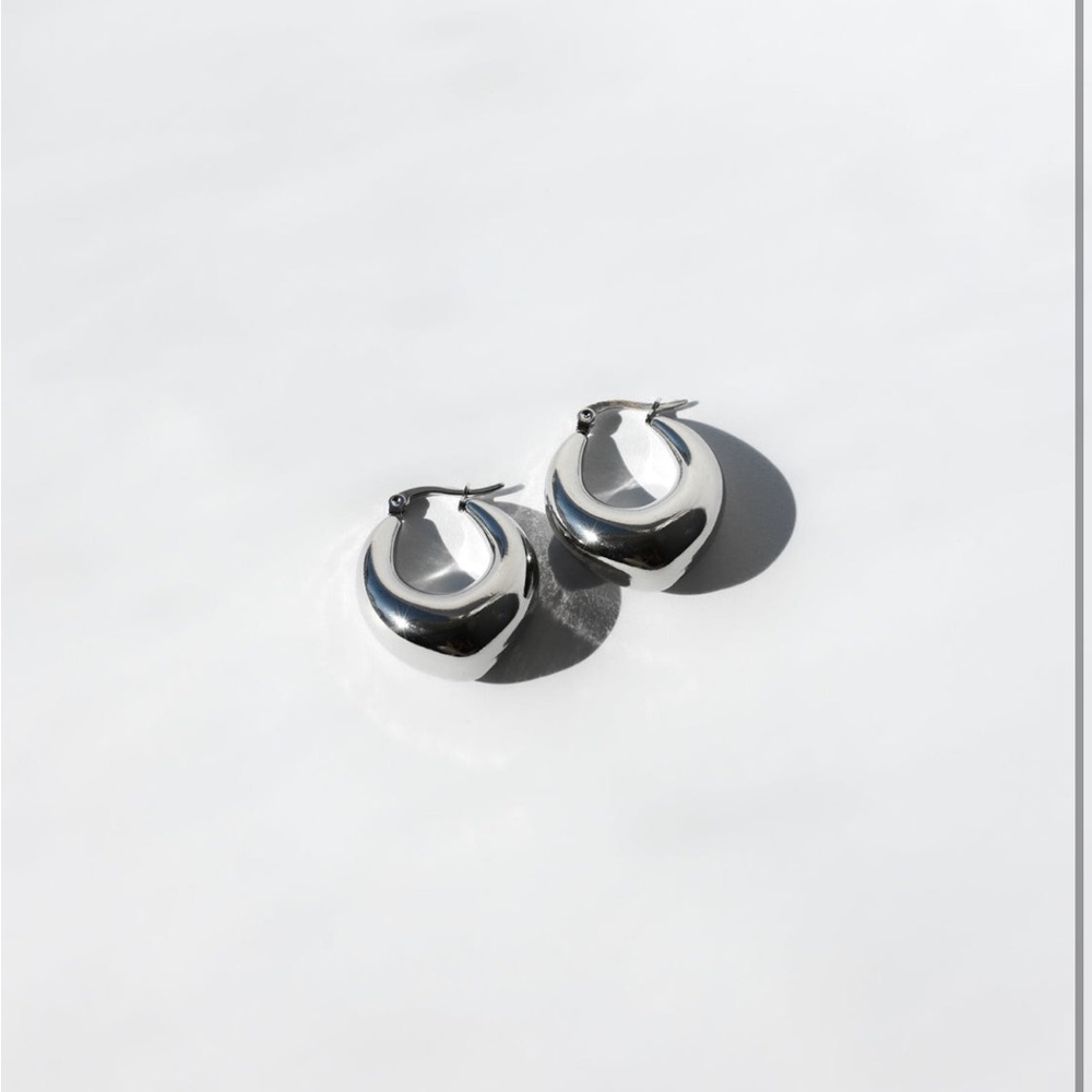 Chunky Silver-Toned Earring